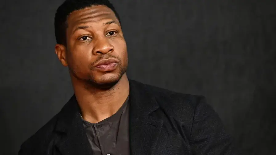 Jonathan Majors tariamai prisijungia prie Pasaulinio karo Z2