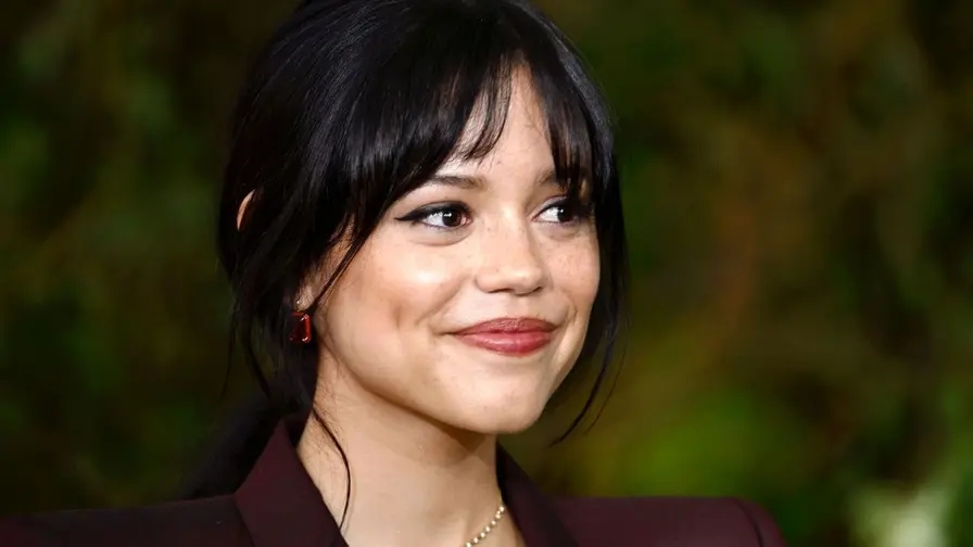 Jenna Ortega pristato Klara ir saulė: aktorės posūkis